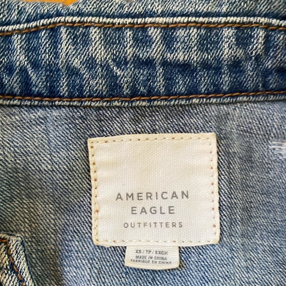 AMERICAN EAGLE Distressed Jean Jacket - Picture 3 of 8